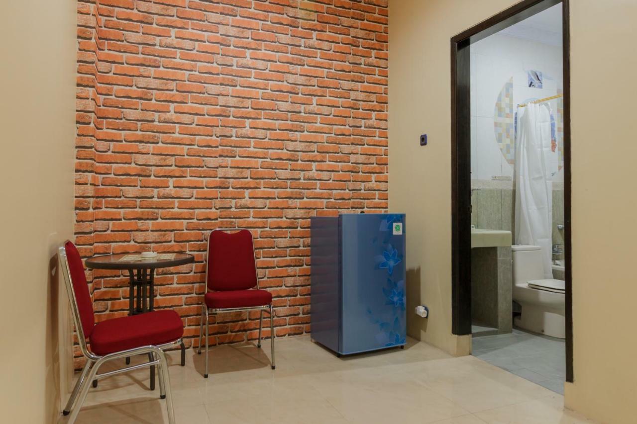 Reddoorz Near Pantai Malalayang 3* Manado